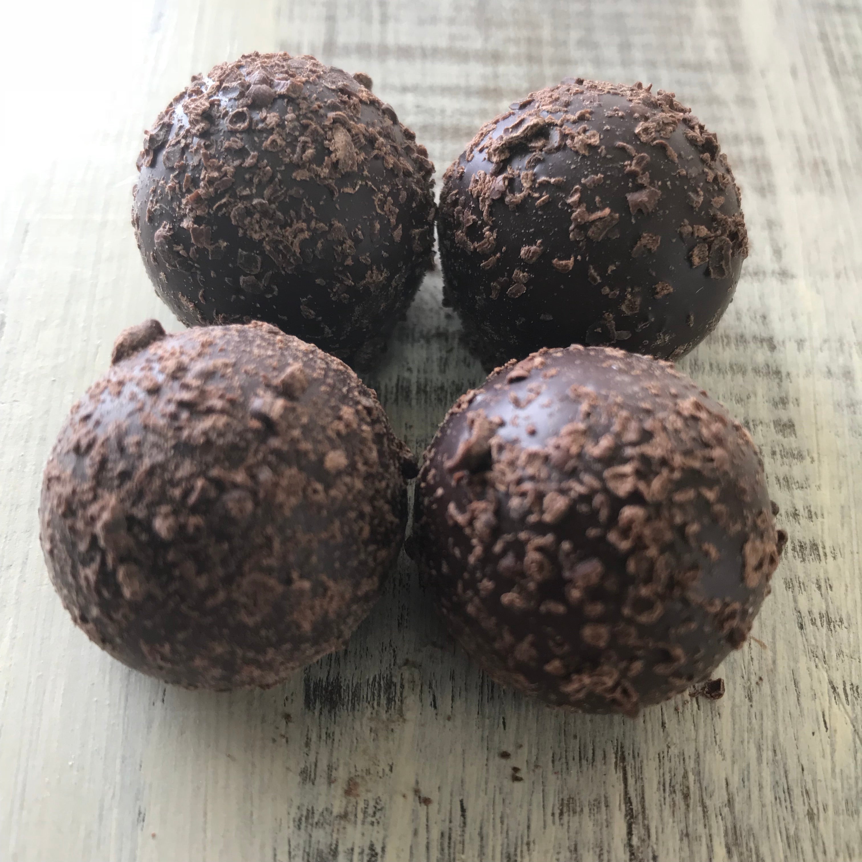 Edible Heart Box w/ 6 Truffles – Chocolate Corner Gulf Shores